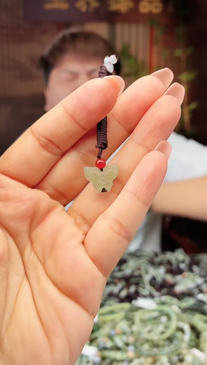 和田玉未镶嵌颈饰拍一发一