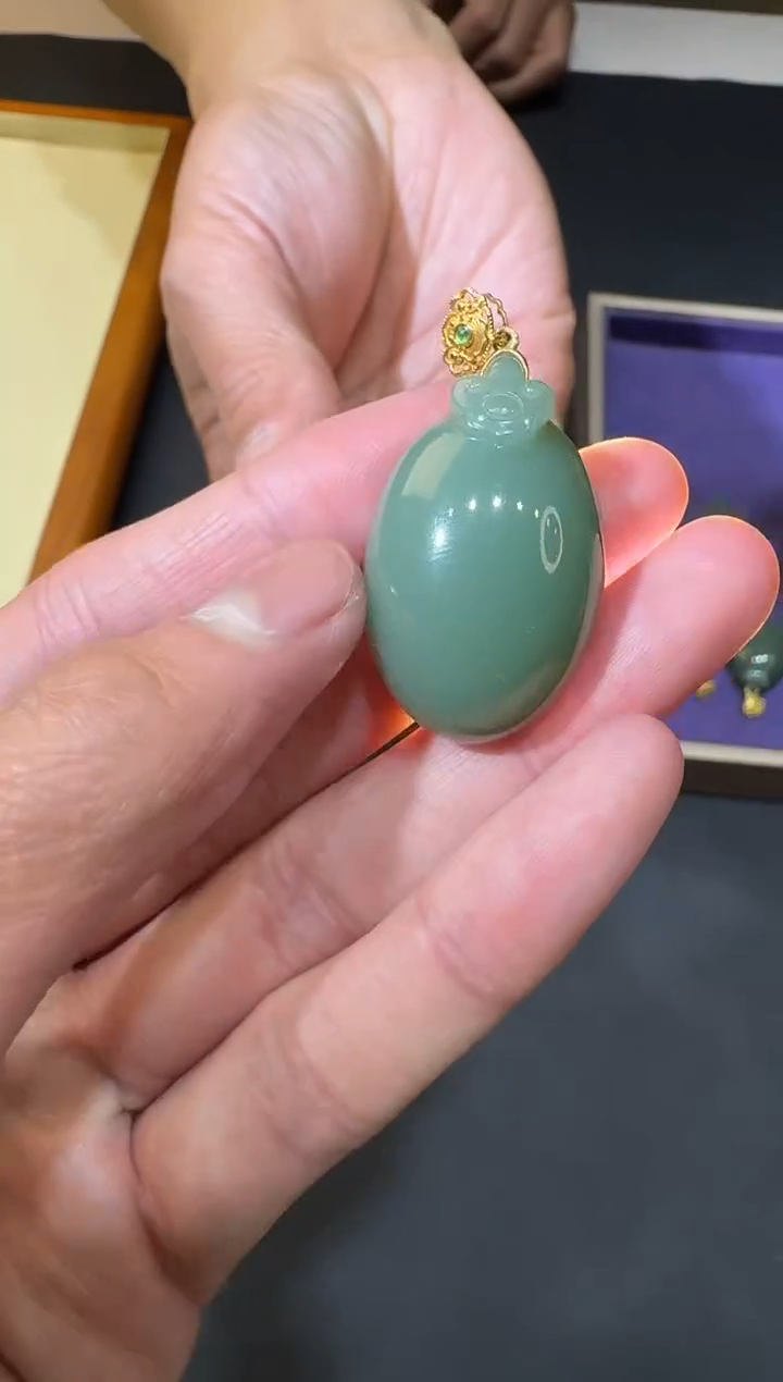【闪购商品】和田玉鸽子蛋18K金镶嵌123好大哥