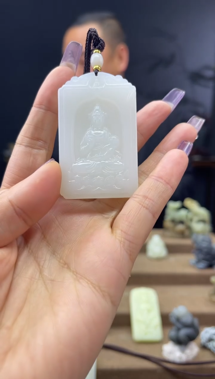 颈饰未镶嵌和田玉1