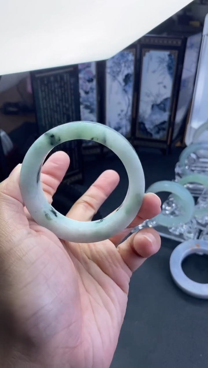 【闪购商品】定制翡翠正圈未镶嵌翡翠手镯