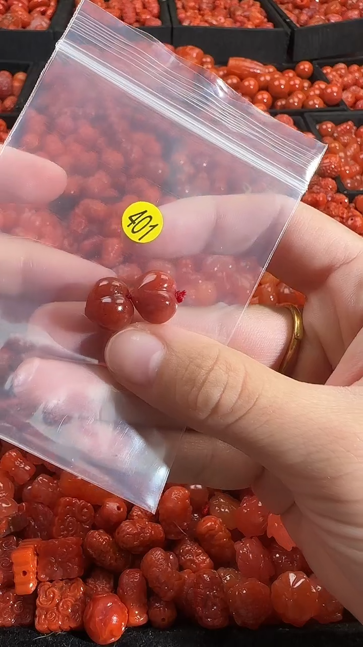 颈饰未镶嵌南红玛瑙1