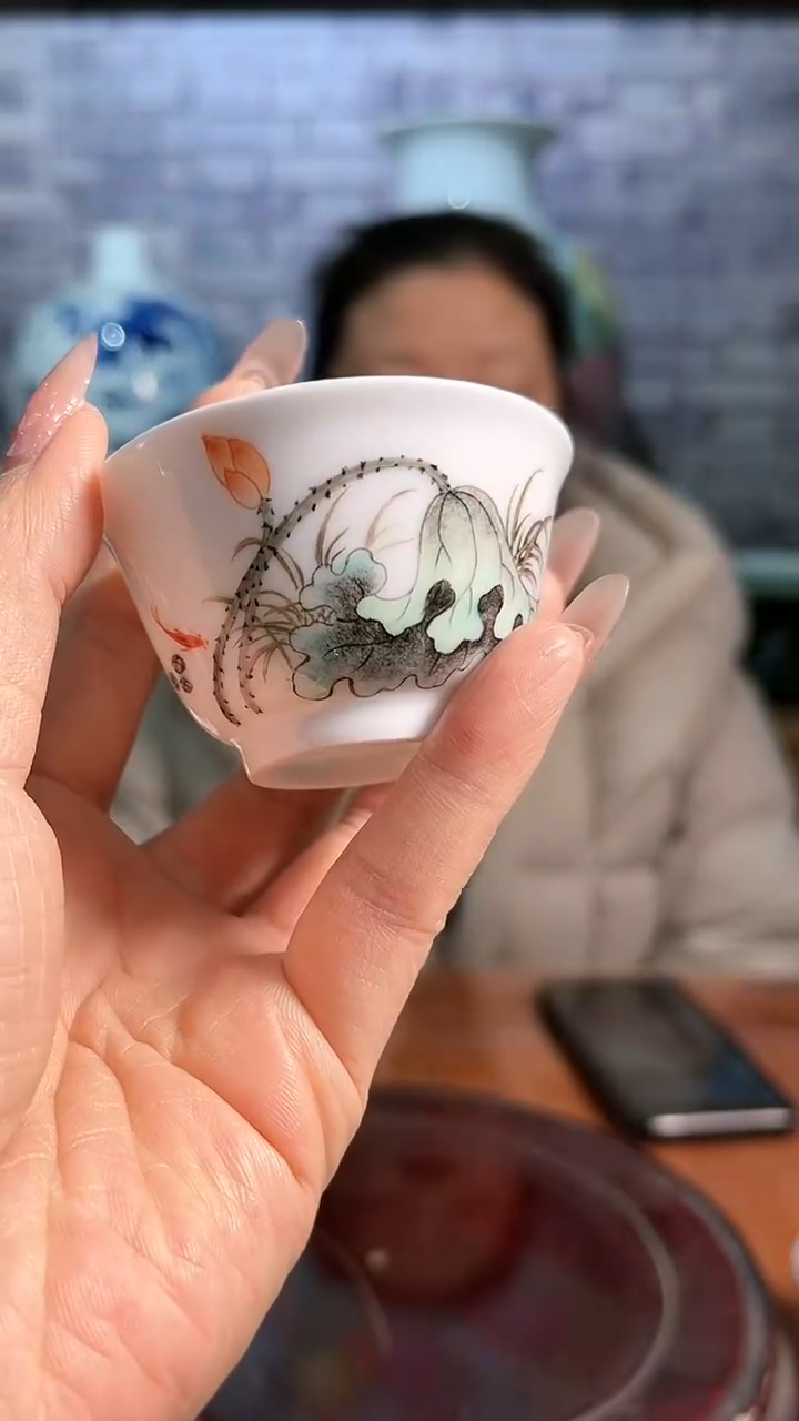 【闪购商品】官窑瓷画院852官窑瓷画院陈建庆荷花主人杯