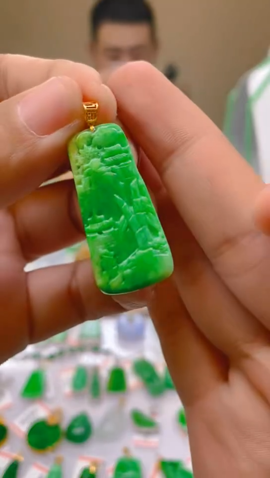 【闪购商品】翡翠颈饰18K金镶嵌新号开播，全场乱卖