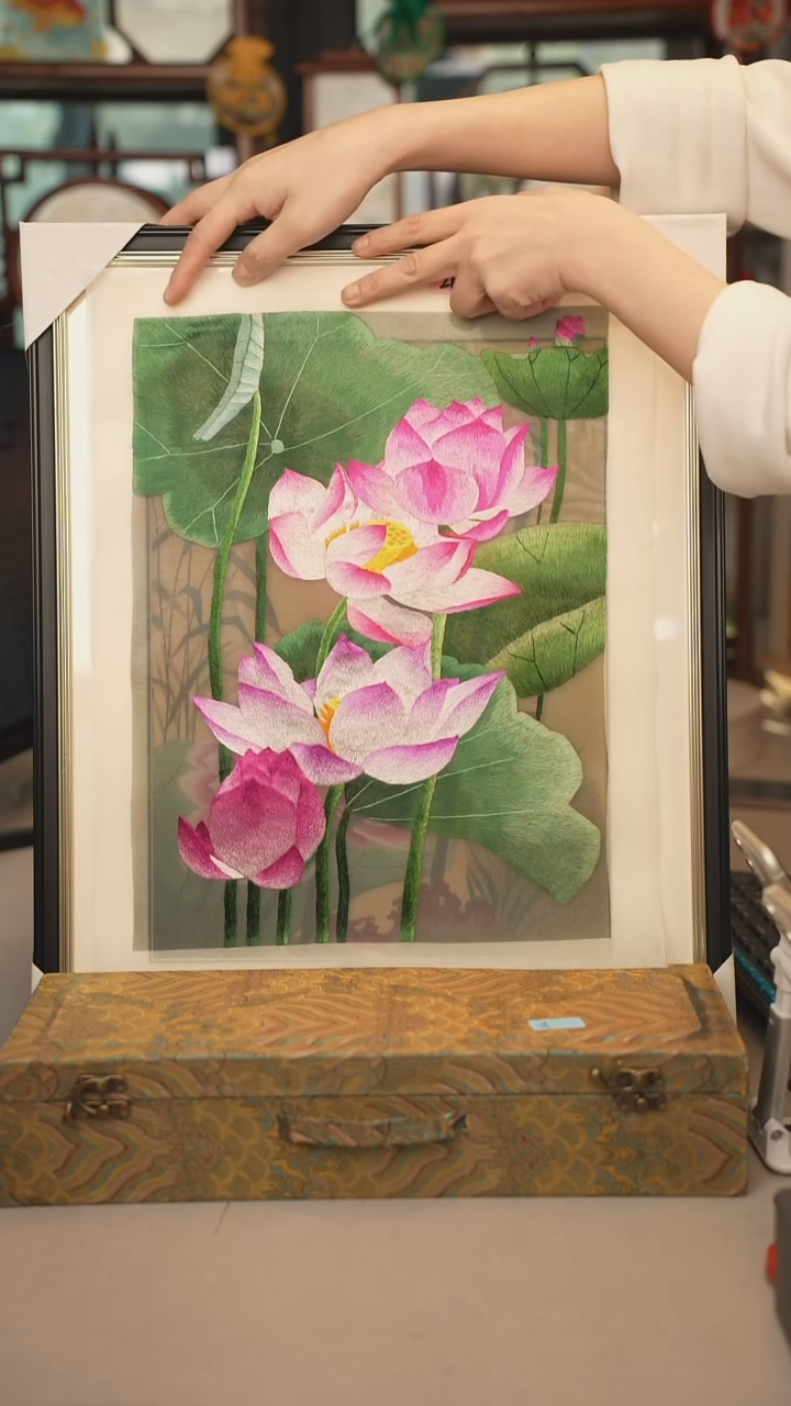 扇子苏绣绣片 30乘40