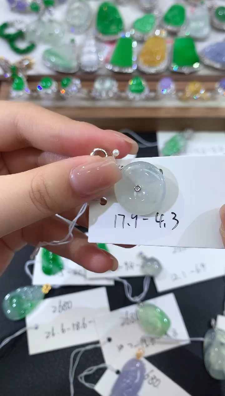 颈饰18K金镶嵌翡翠134-吊坠