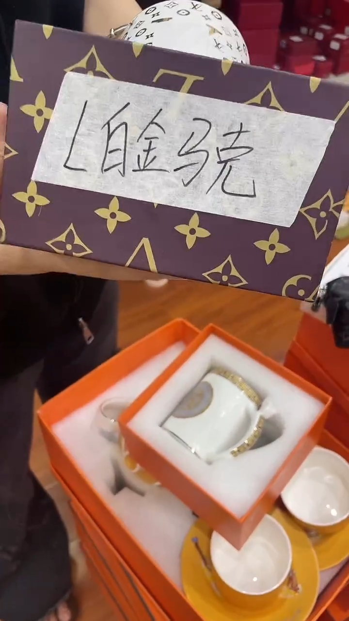 杯鸿辉家品牌瓷器，京东包邮！