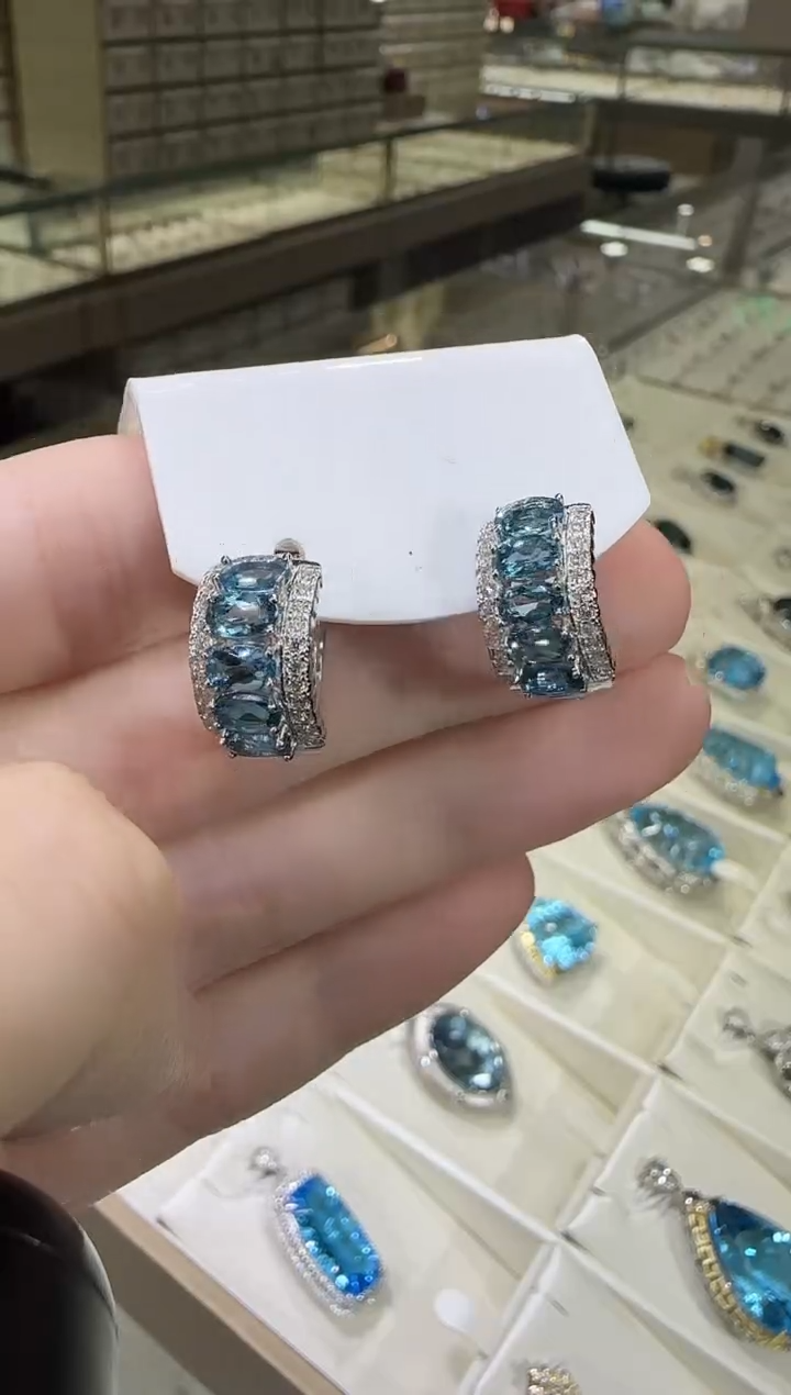 银S925镶嵌托帕石耳饰8mm伦敦蓝耳扣