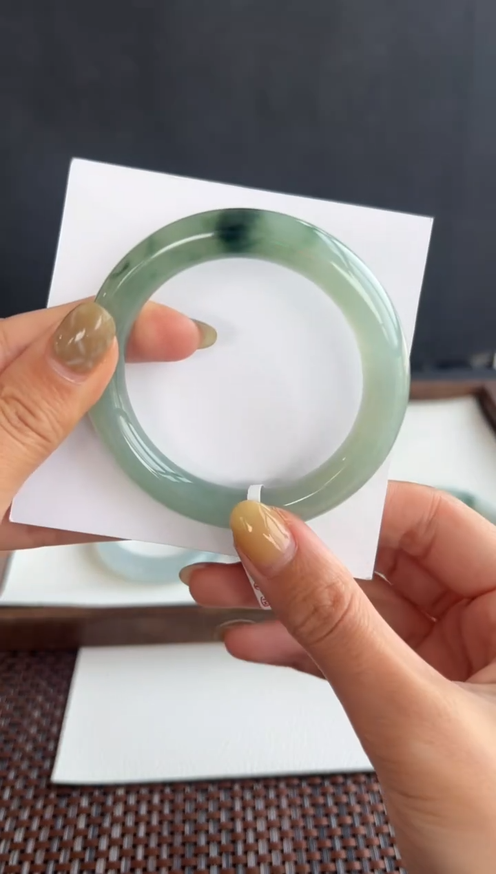 【闪购商品】翡翠手镯未镶嵌45号54.4*10.4*10