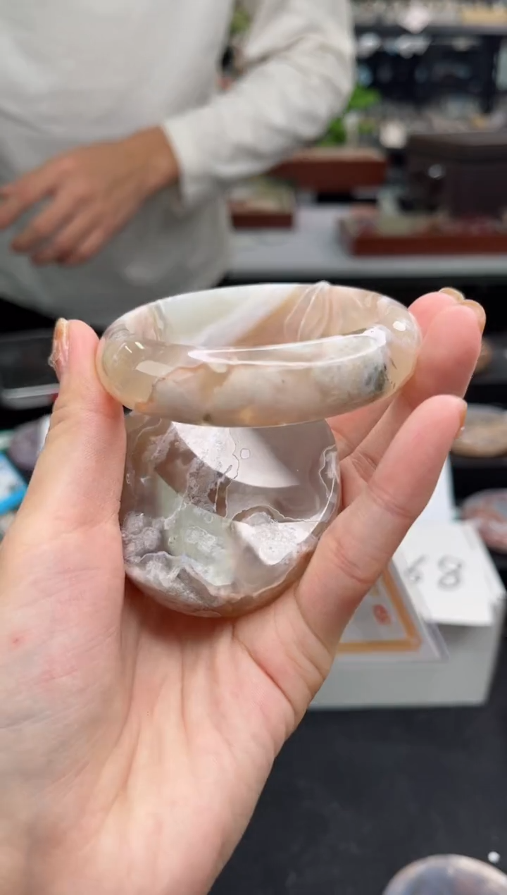 【闪购商品】石英质玉手镯未镶嵌58圈口（赠品镯心）1571199