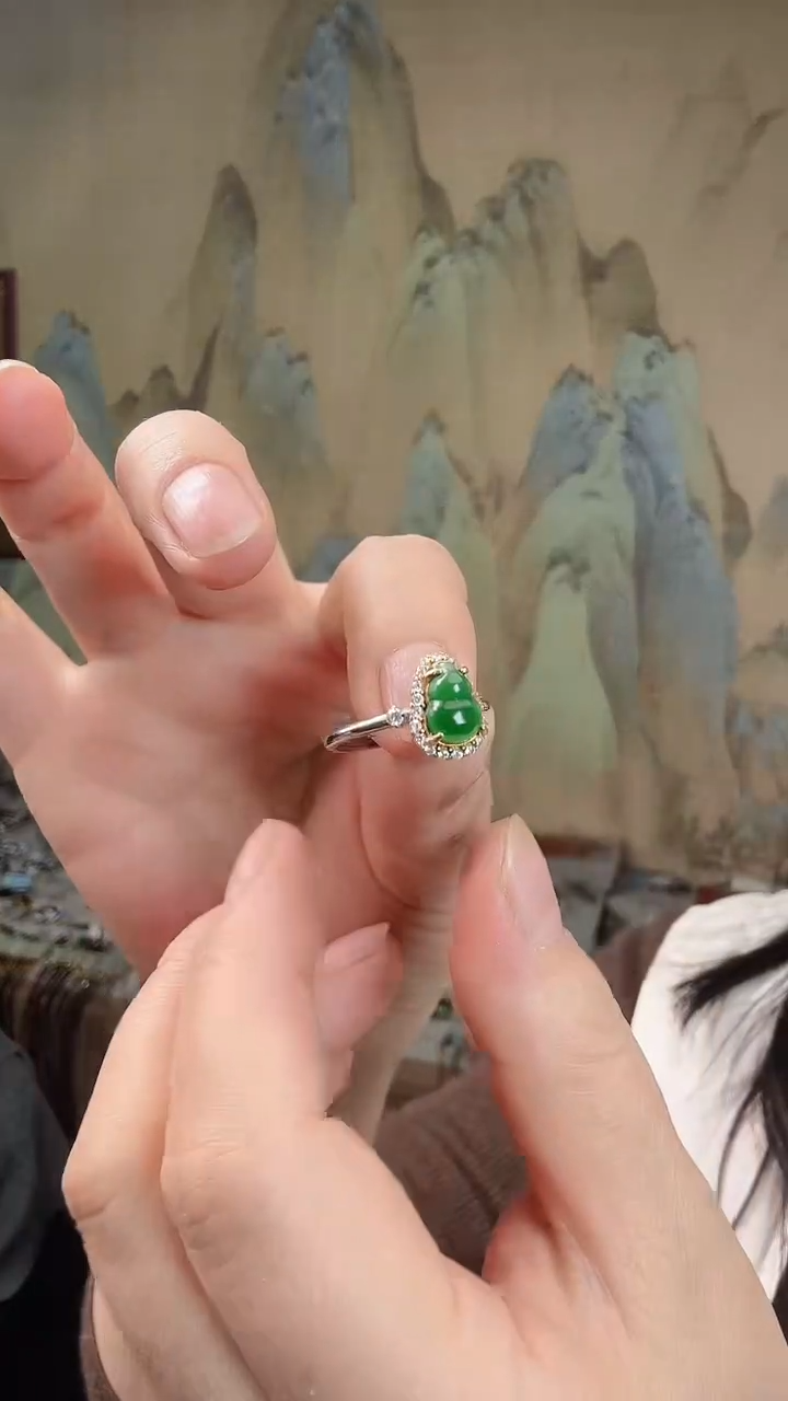 颈饰银S925镶嵌翡翠A货葫芦戒指