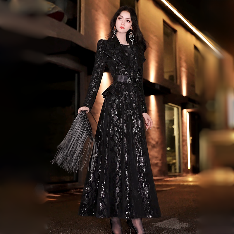 冬季珠片绣花复合加厚假两件风衣外套2025新款设计感保暖修身大衣