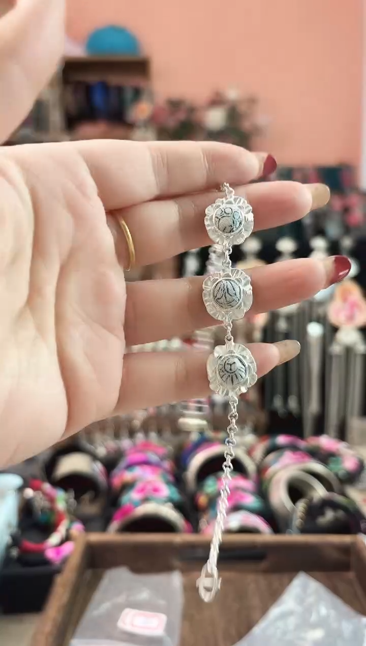 织绣艺枝独秀绣花饰品  37