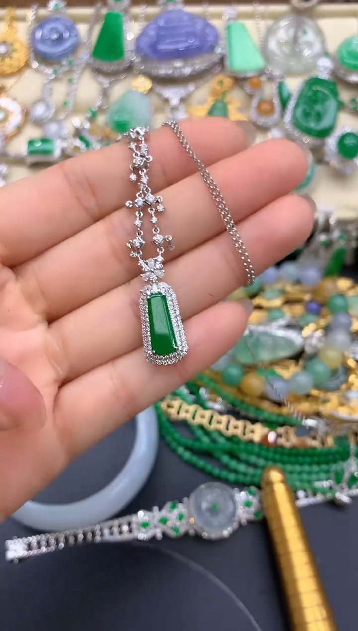 【闪购商品】翡翠颈饰18K金镶嵌423-中国好珍宝