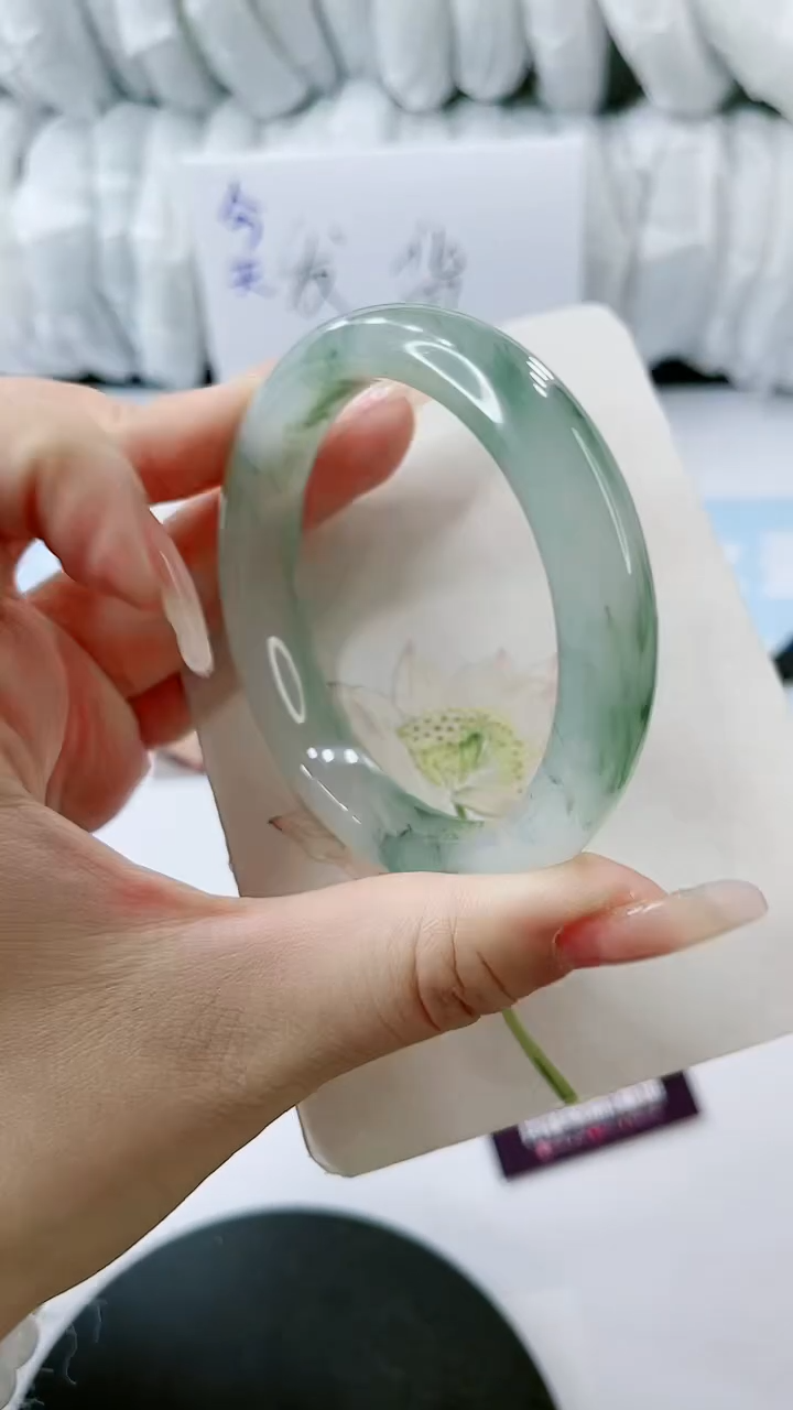 【闪购商品】石英质玉手镯未镶嵌多样性发货V456