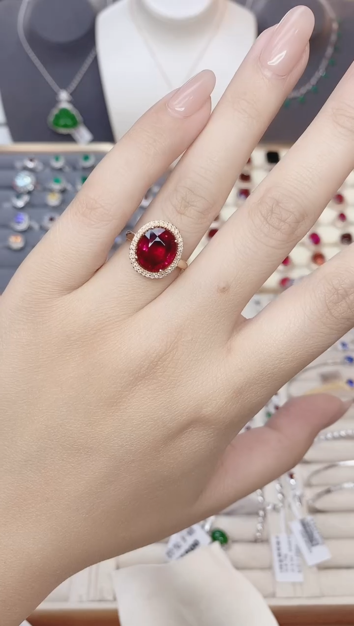 18K金镶嵌碧玺戒指碧玺4.5CT