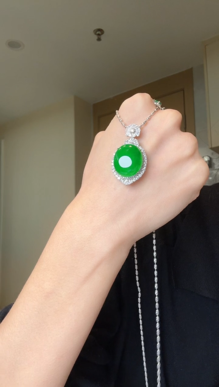 【闪购商品】翡翠吊坠(不含链)银S925镶嵌天然翡翠吊坠