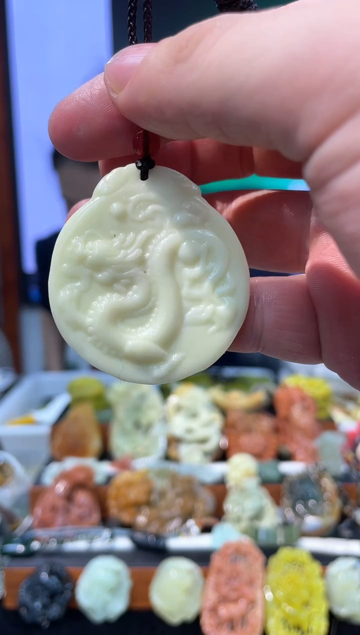 【闪购商品】岫玉吊坠未镶嵌·