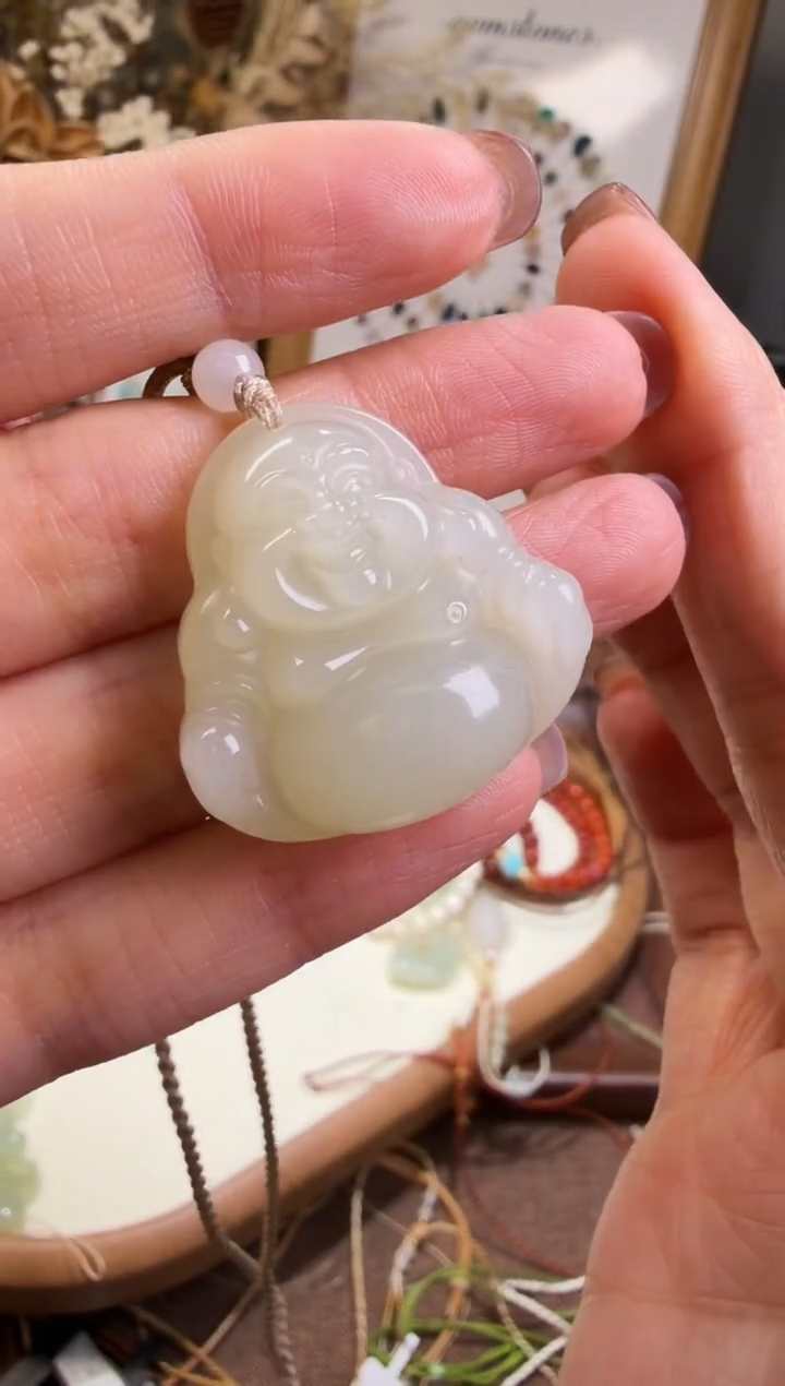 水晶摆件未镶嵌半***?佛公