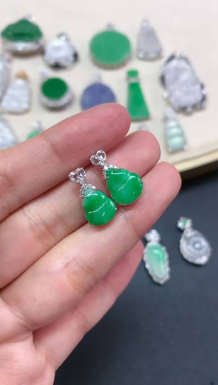 【闪购商品】翡翠吊坠(不含链)18K金镶嵌Q193|5980|多样性发其一