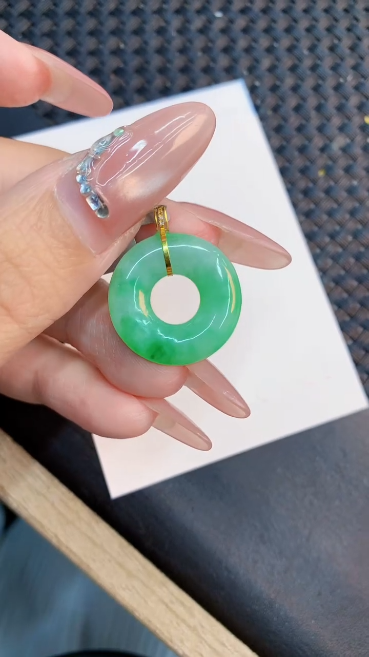 翡翠18K金镶嵌吊坠(不含链)1