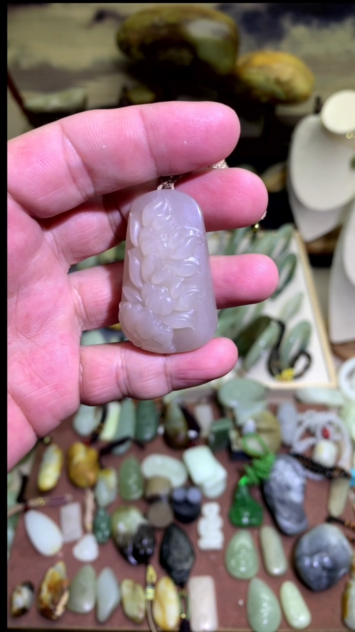 【闪购商品】和田玉颈饰未镶嵌藕粉牌子