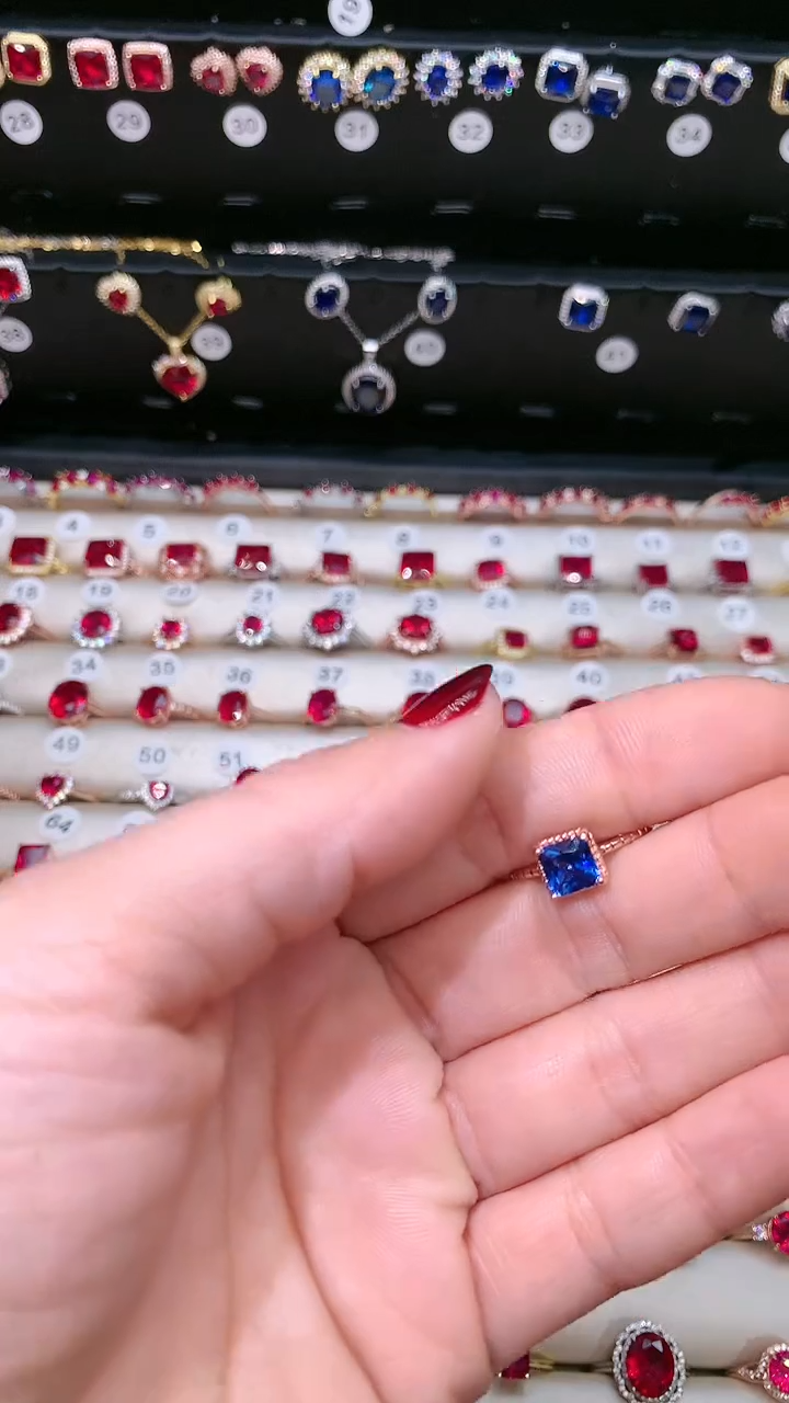 【闪购商品】蓝宝石戒指银S925镶嵌6矢车菊