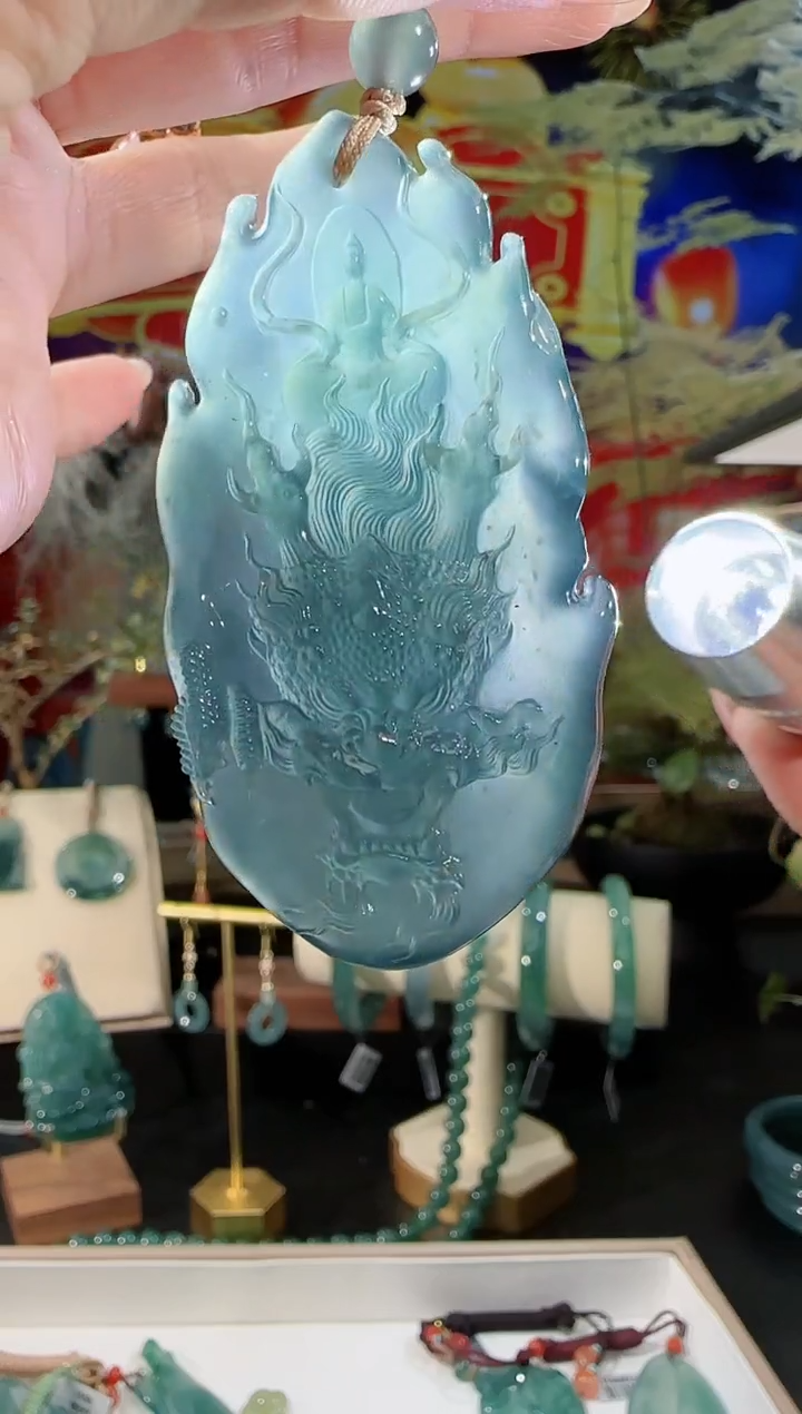 【闪购商品】翡翠吊坠(不含链)未镶嵌龙牌