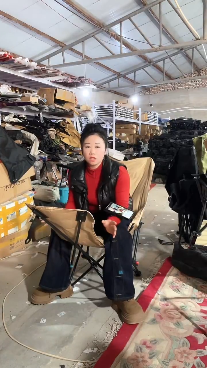 铁加棉  带腿托  高背椅子  颜色随机