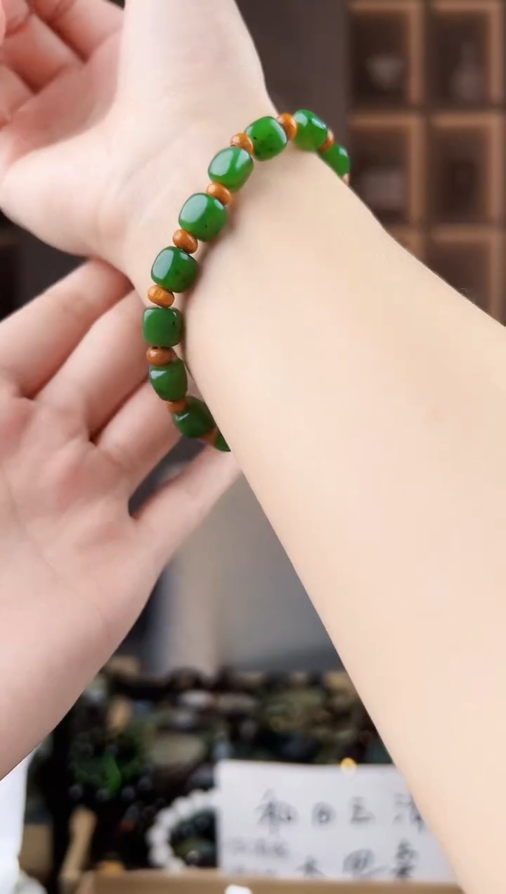 颈饰未镶嵌和田玉拍一发一，多样性发货