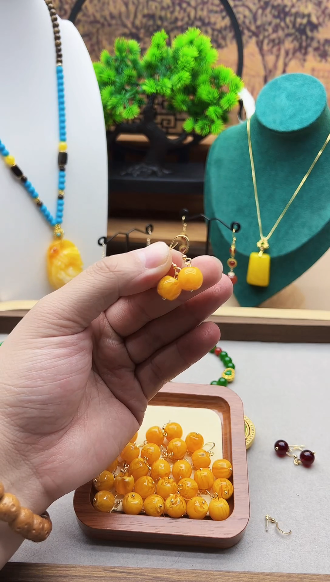 【闪购商品】蜜蜡耳饰14K金镶嵌E01   