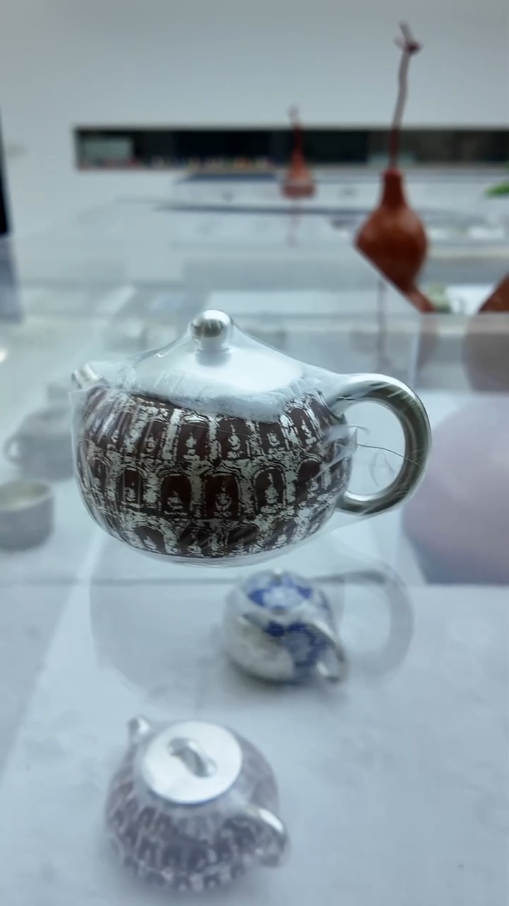 何赋森甄选——万佛紫砂壶