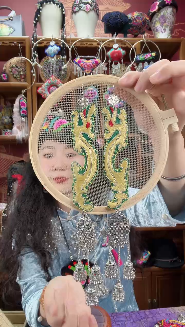 刺绣耳环125甜甜家