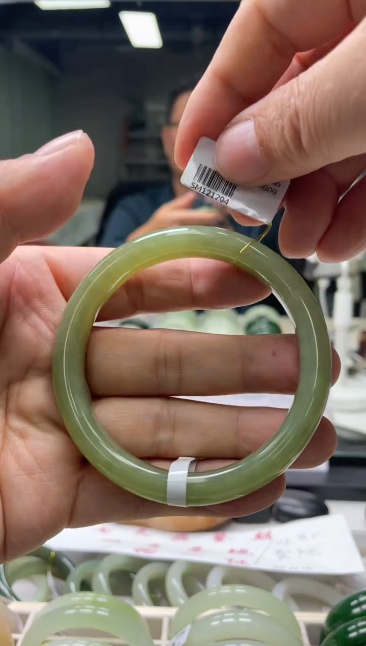 【闪购商品】和田玉手镯未镶嵌编码1204 圈口62-63