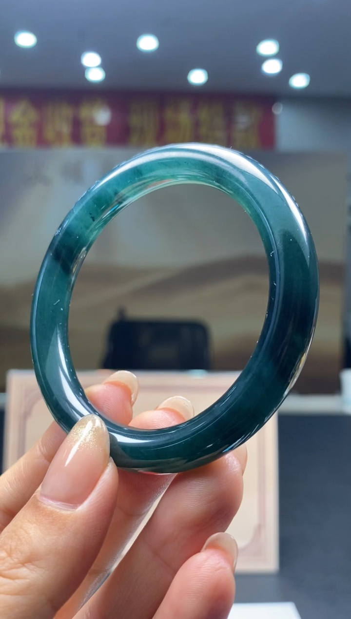 【闪购商品】翡翠颈饰未镶嵌********179