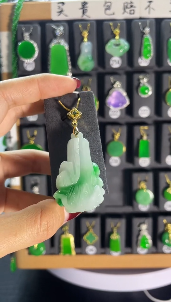 【闪购商品】翡翠耳饰银S925镶嵌238...