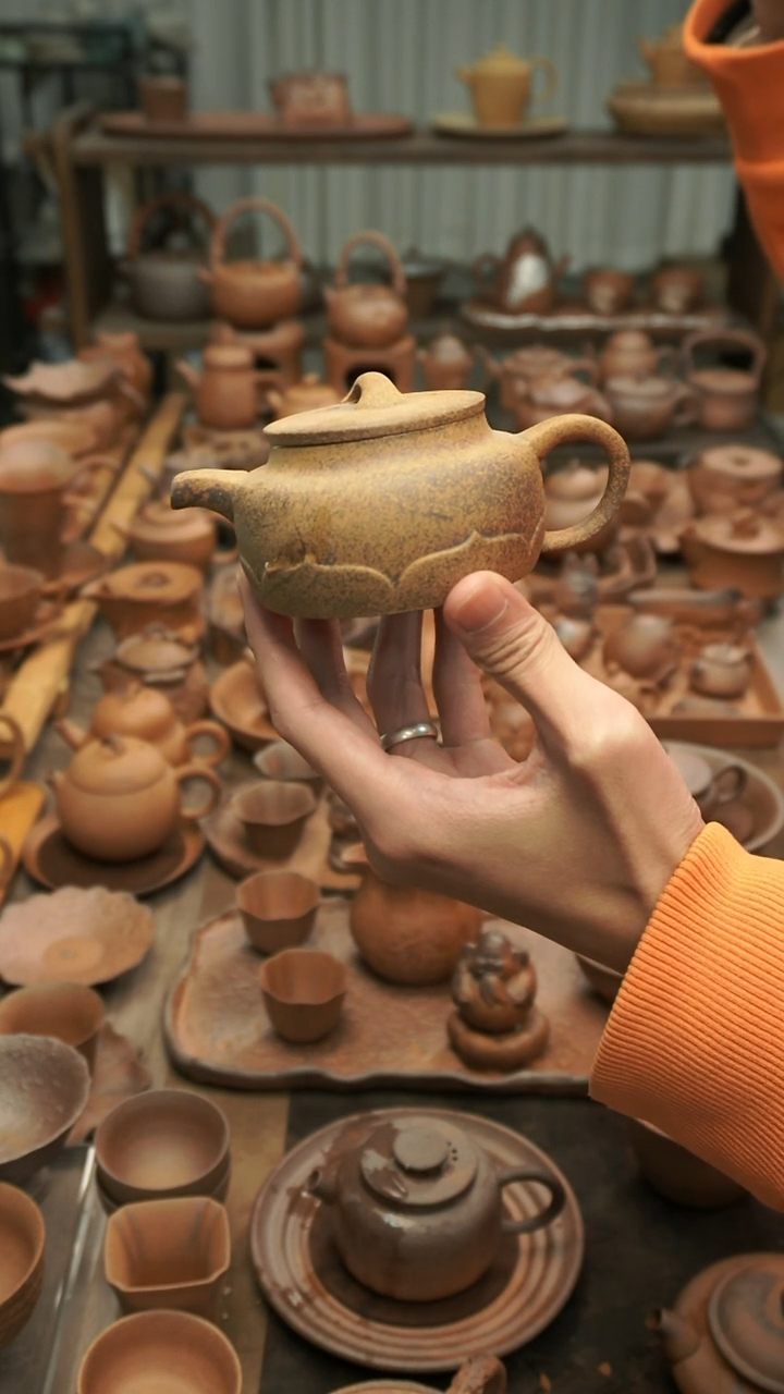 原矿老岩泥   莲韵壶150ml