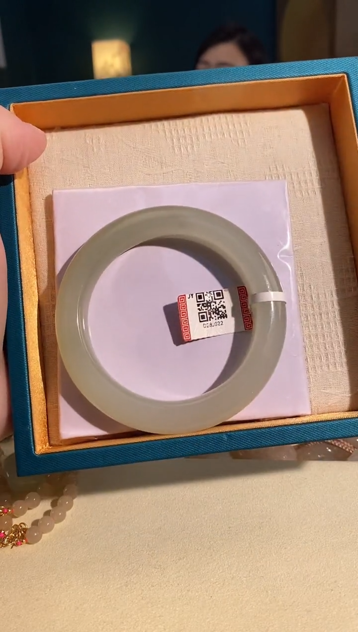 【闪购商品】和田玉手镯未镶嵌手镯