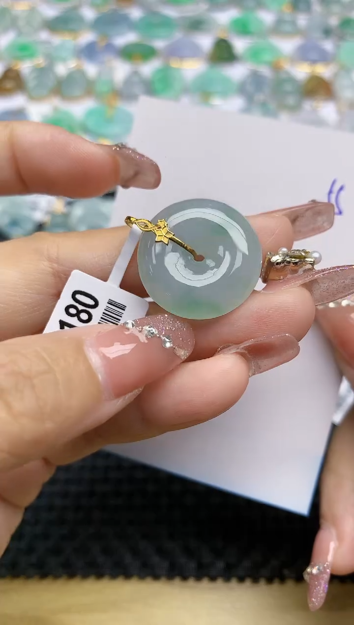 【闪购商品】翡翠颈饰18K金镶嵌天然A货翡翠 55