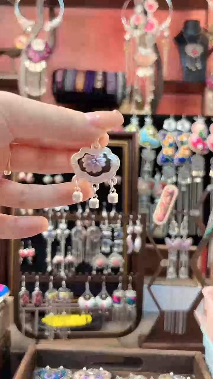 织绣 云织谣民族风精美饰品   100