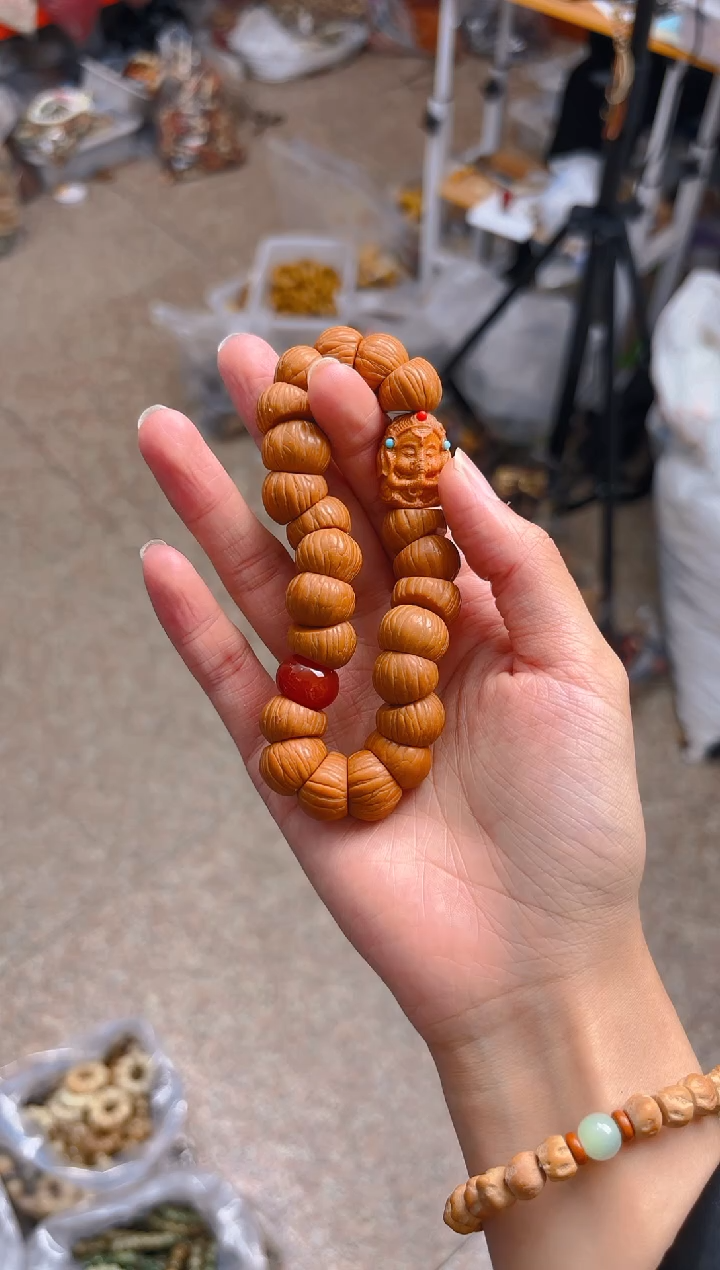 吊坠猴头核桃E20   E20