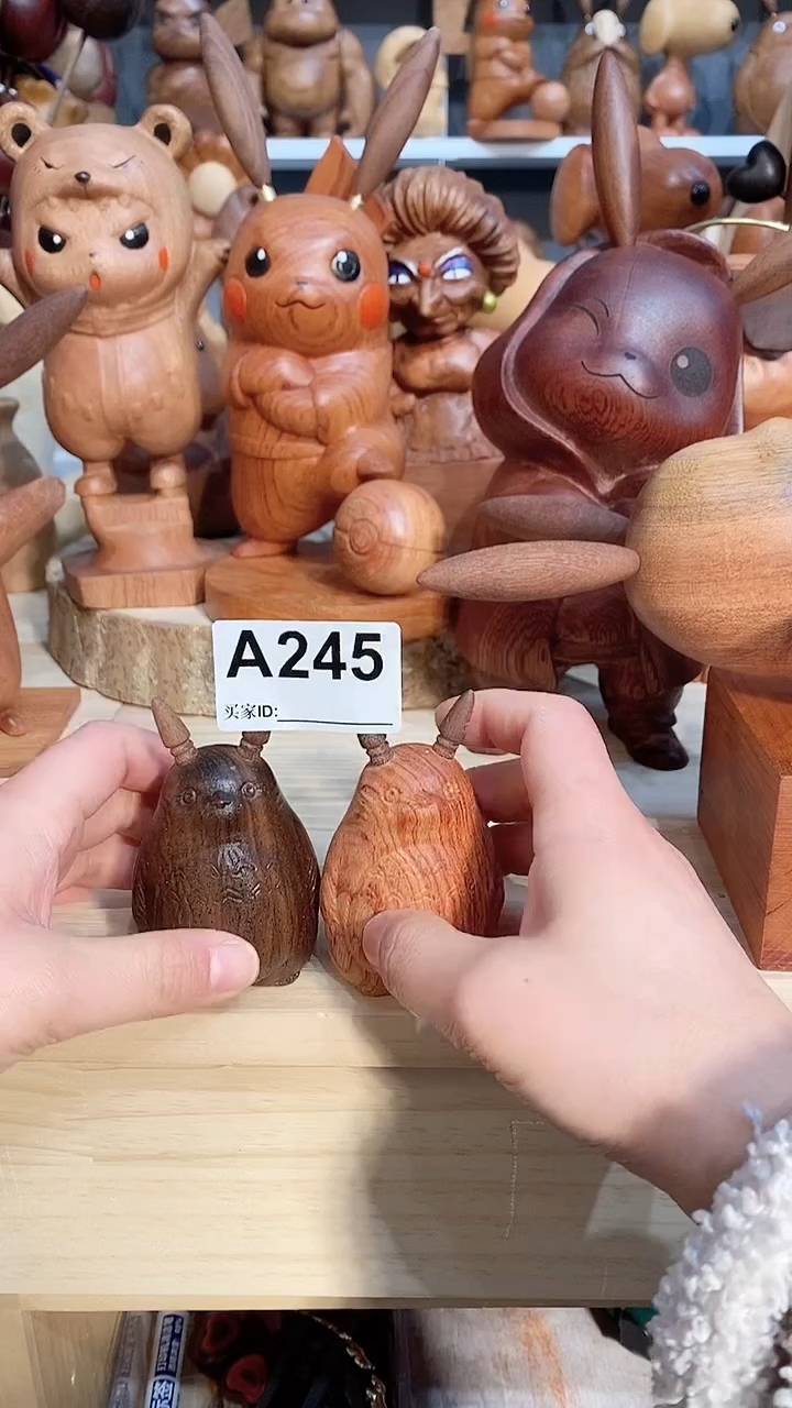 【闪购商品】木木雕摆件可爱卡通