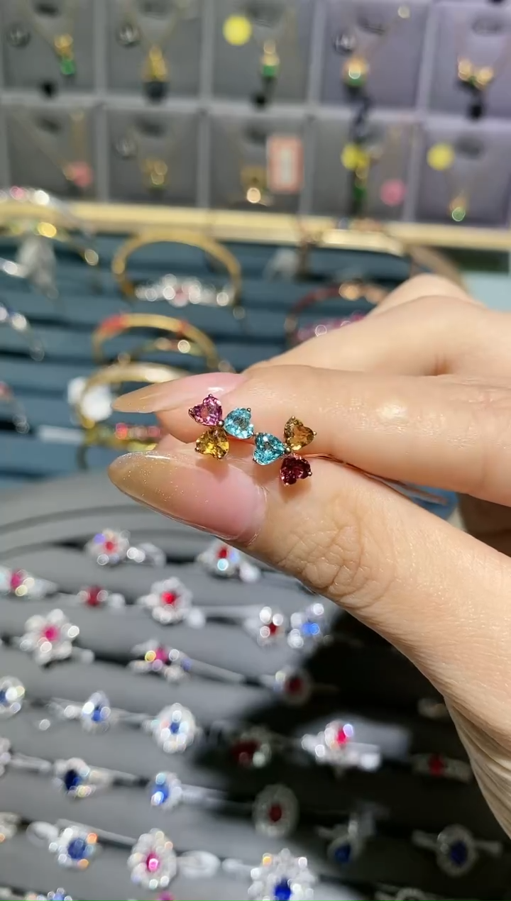 【闪购商品】碧玺耳饰18K金镶嵌耳钉