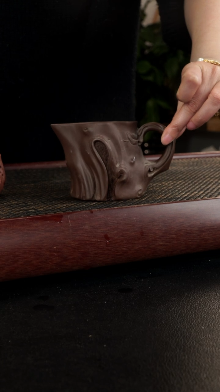 【闪购商品】紫砂茶宠微瑕树桩公道