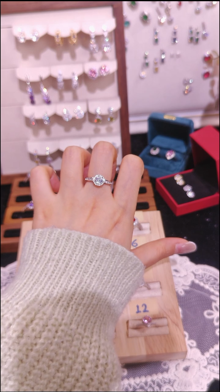 合金无银色戒指 