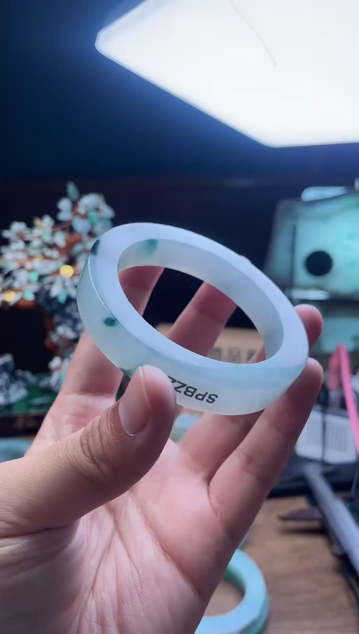 【闪购商品】定制翡翠手镯未镶嵌定制