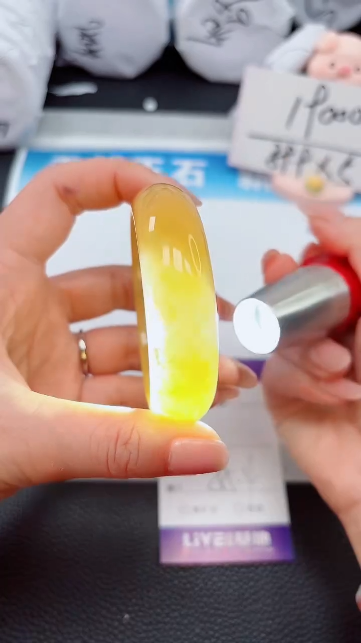 【闪购商品】石英质玉手镯未镶嵌156