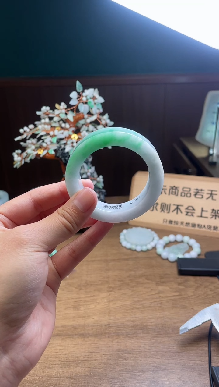 【闪购商品】定制翡翠手镯未镶嵌定制