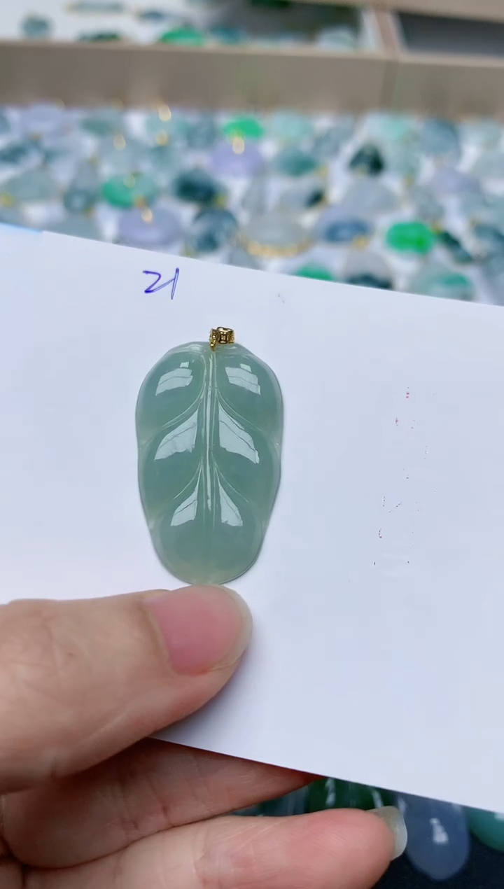 【闪购商品】翡翠颈饰18K金镶嵌天然翡翠A货    21