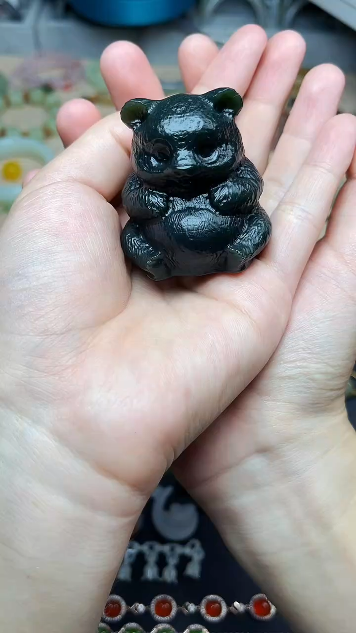 未镶嵌和田玉摆件熊猫 06
