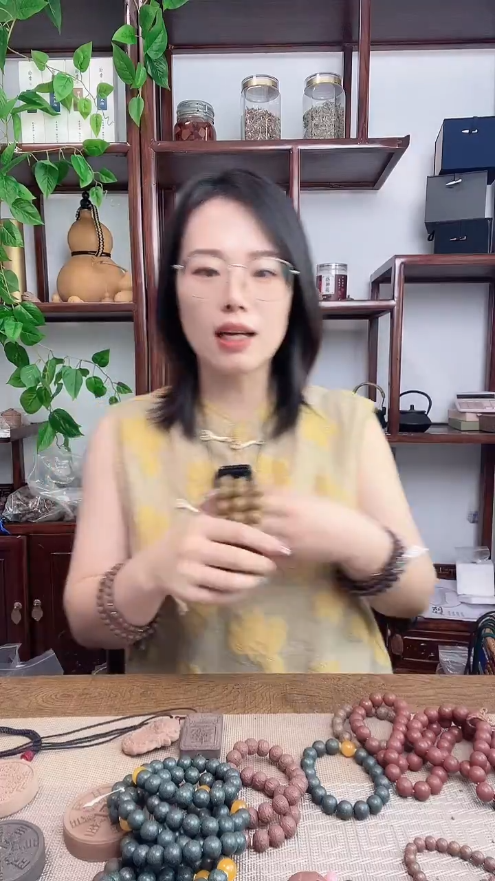 泥塑鹤春香的1.5手串